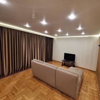 Сдается 2-х комнатная квартира, 97 м²