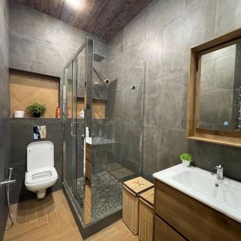 Сдается 2-х комнатная квартира, 97 м²
