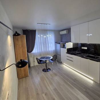 Сдается 1-комнатная квартира, 43 м²