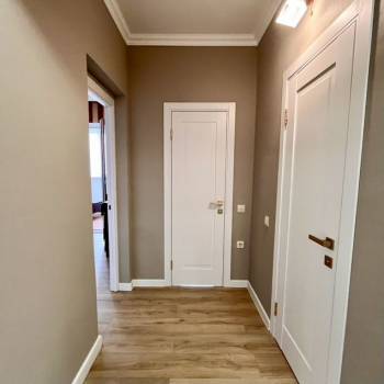 Продается 2-х комнатная квартира, 98 м²