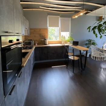 Продается Дом, 180 м²