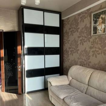 Продается 1-комнатная квартира, 46 м²