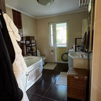Продается Дом, 216 м²