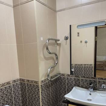 Сдается Многокомнатная квартира, 60 м²
