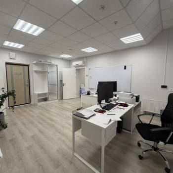 Продается Нежилое помещение, 62 м²