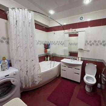 Продается 3-х комнатная квартира, 815 м²