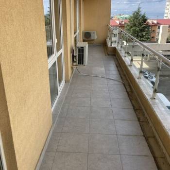 Продается 1-комнатная квартира, 97 м²