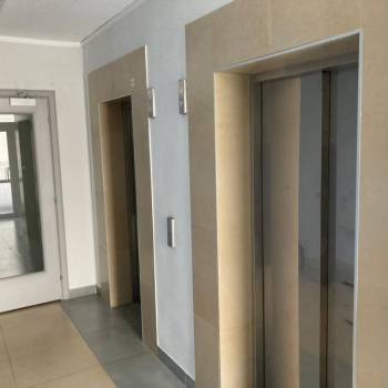 Продается 1-комнатная квартира, 97 м²