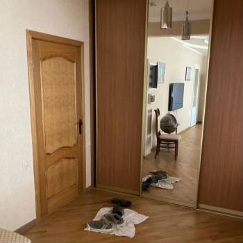 Продается 1-комнатная квартира, 97 м²