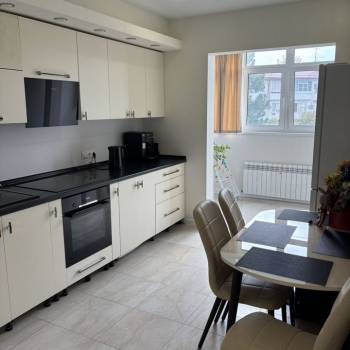 Сдается 2-х комнатная квартира, 65 м²