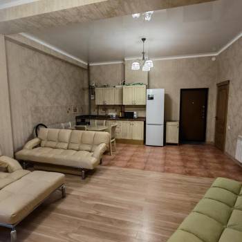 Продается 1-комнатная квартира, 42 м²