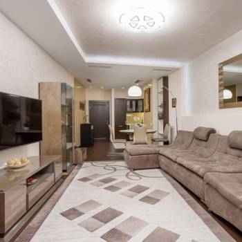 Сдается 2-х комнатная квартира, 106 м²