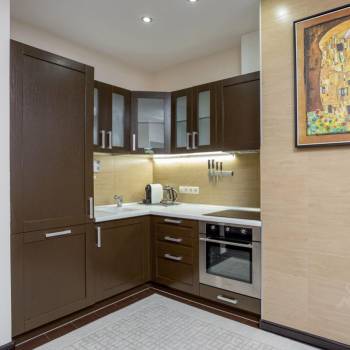 Сдается 2-х комнатная квартира, 106 м²