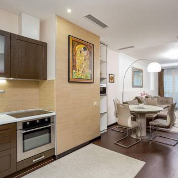 Сдается 2-х комнатная квартира, 106 м²