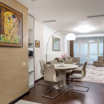 Сдается 2-х комнатная квартира, 106 м²