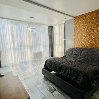 Сдается Многокомнатная квартира, 130 м²