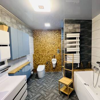 Сдается Многокомнатная квартира, 130 м²