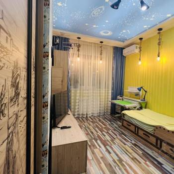 Сдается Многокомнатная квартира, 130 м²