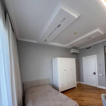 Сдается Многокомнатная квартира, 160,3 м²
