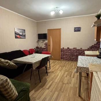 Сдается 2-х комнатная квартира, 100 м²