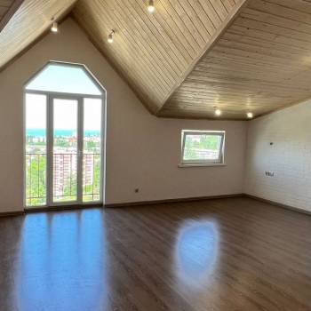 Продается 1-комнатная квартира, 84 м²
