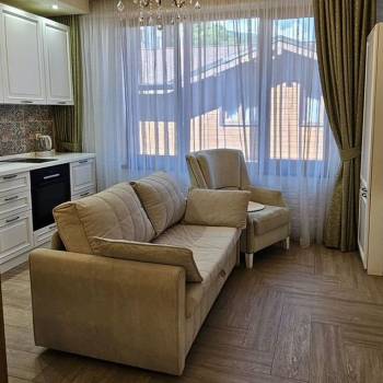 Сдается 1-комнатная квартира, 65 м²