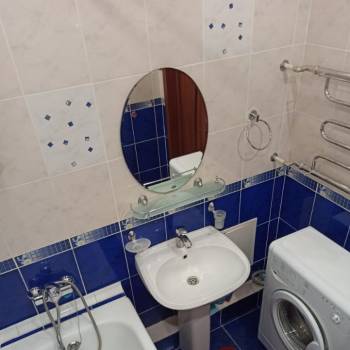 Сдается Многокомнатная квартира, 70 м²
