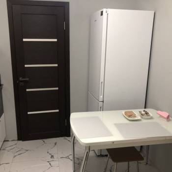Продается 1-комнатная квартира, 37 м²