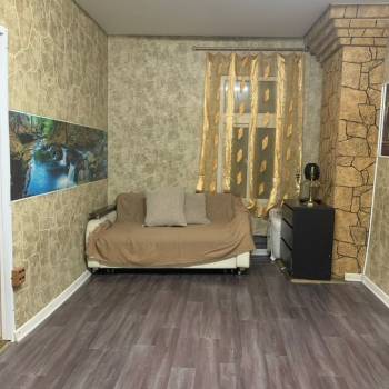 Продается 1-комнатная квартира, 50 м²