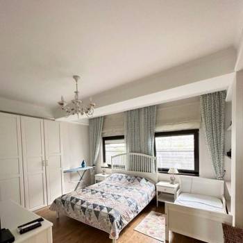 Сдается Многокомнатная квартира, 90 м²
