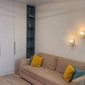 Продается 1-комнатная квартира, 38 м²