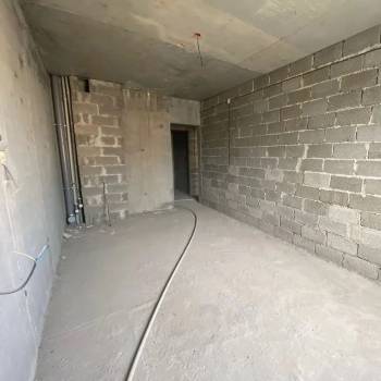 Продается 1-комнатная квартира, 81,2 м²