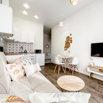 Продается 1-комнатная квартира, 40 м²