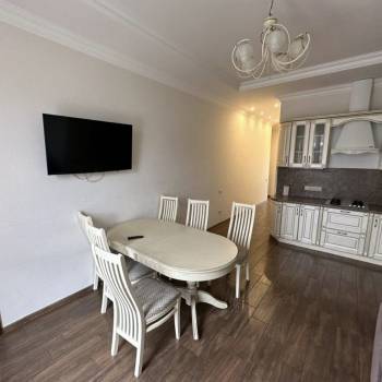 Продается Многокомнатная квартира, 131 м²