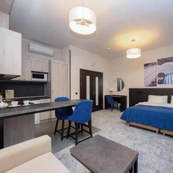 Продается 1-комнатная квартира, 42 м²