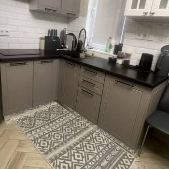 Сдается 1-комнатная квартира, 180 м²