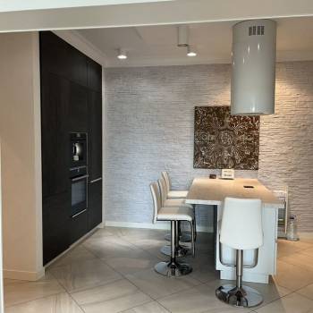 Продается 3-х комнатная квартира, 121,2 м²