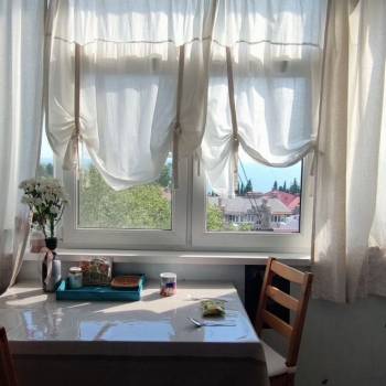 Продается 1-комнатная квартира, 42 м²