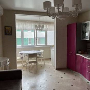 Сдается 2-х комнатная квартира, 99,6 м²