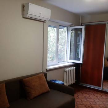 Продается 1-комнатная квартира, 32 м²