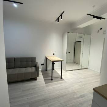Продается 1-комнатная квартира, 35 м²
