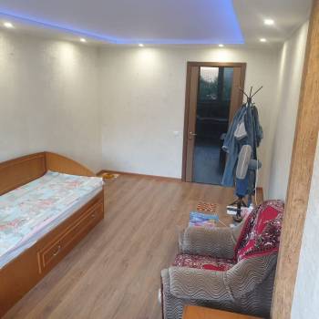 Продается Многокомнатная квартира, 93 м²