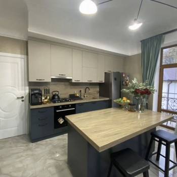 Продается 3-х комнатная квартира, 101,7 м²
