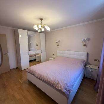 Продается 2-х комнатная квартира, 65 м²