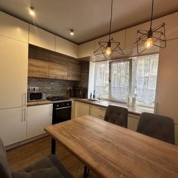 Продается 2-х комнатная квартира, 56,8 м²