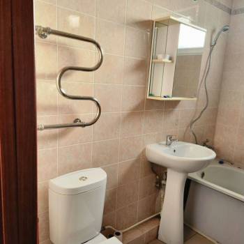 Продается 1-комнатная квартира, 44 м²