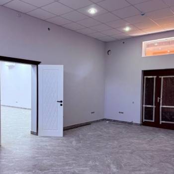 Сдается Нежилое помещение, 272 м²