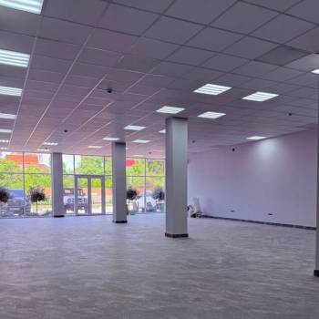Сдается Нежилое помещение, 272 м²