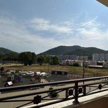 Продается 1-комнатная квартира, 37 м²