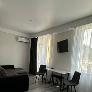 Продается 1-комнатная квартира, 37 м²